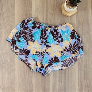 Urban Outfitters Pull on Shorts